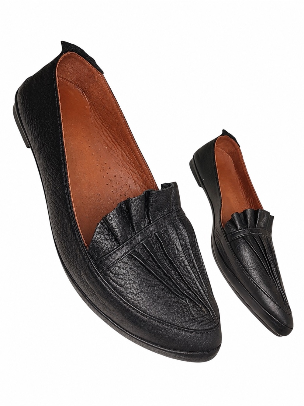 Spring Step Black Leather Pointed Toe Ruffle Loafers‎ Flats Size 7